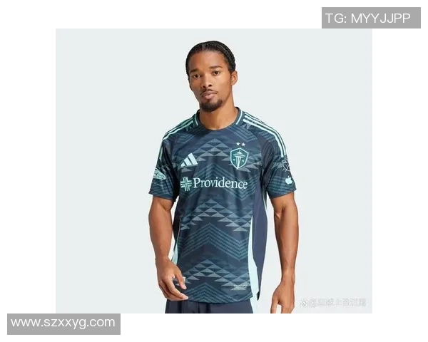 探秘足球场上5号球衣背后的传奇人物与他们的精彩表现