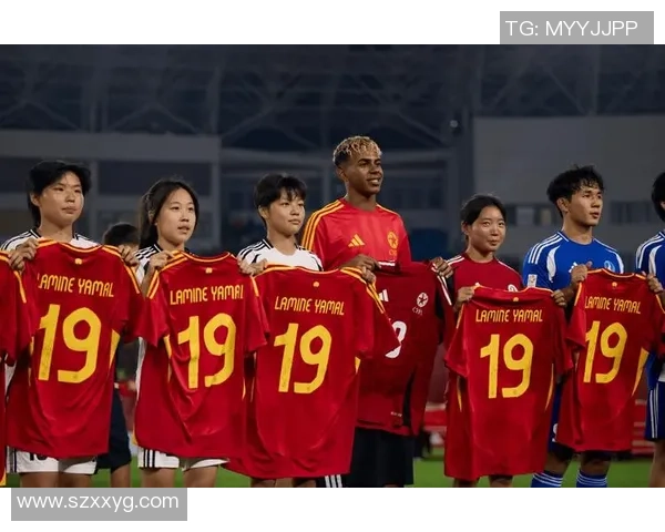 球星子女踢球安保升级引热议看台秩序与安全如何平衡