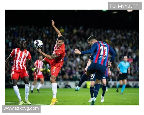 球迷冲进足球场抱球星的精彩瞬间盘点和背后故事揭秘