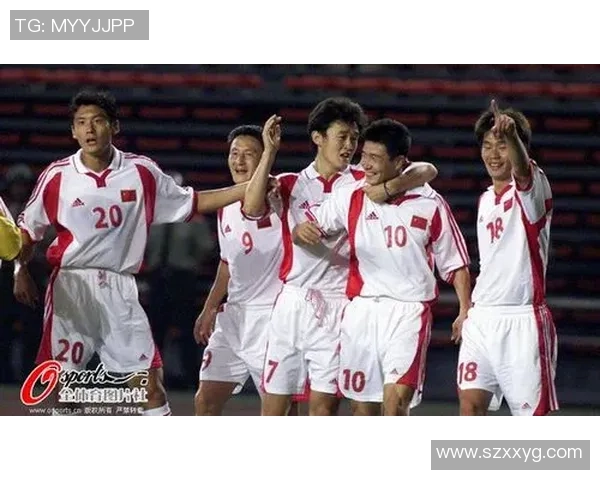 足球星光辉岁月回顾:从青涩少年到传奇巨星的成长之路